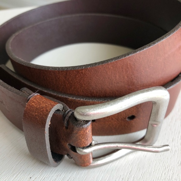 levis mens leather belts